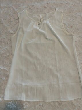 Women's Cream Sleeveless Keyhole Blouse